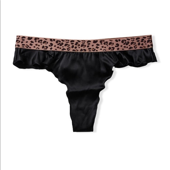 Victoria’s Secret VERY SEXY
Shine Strap Garter Belt in Nougat Leopard + Thong - Picture 3 of 3